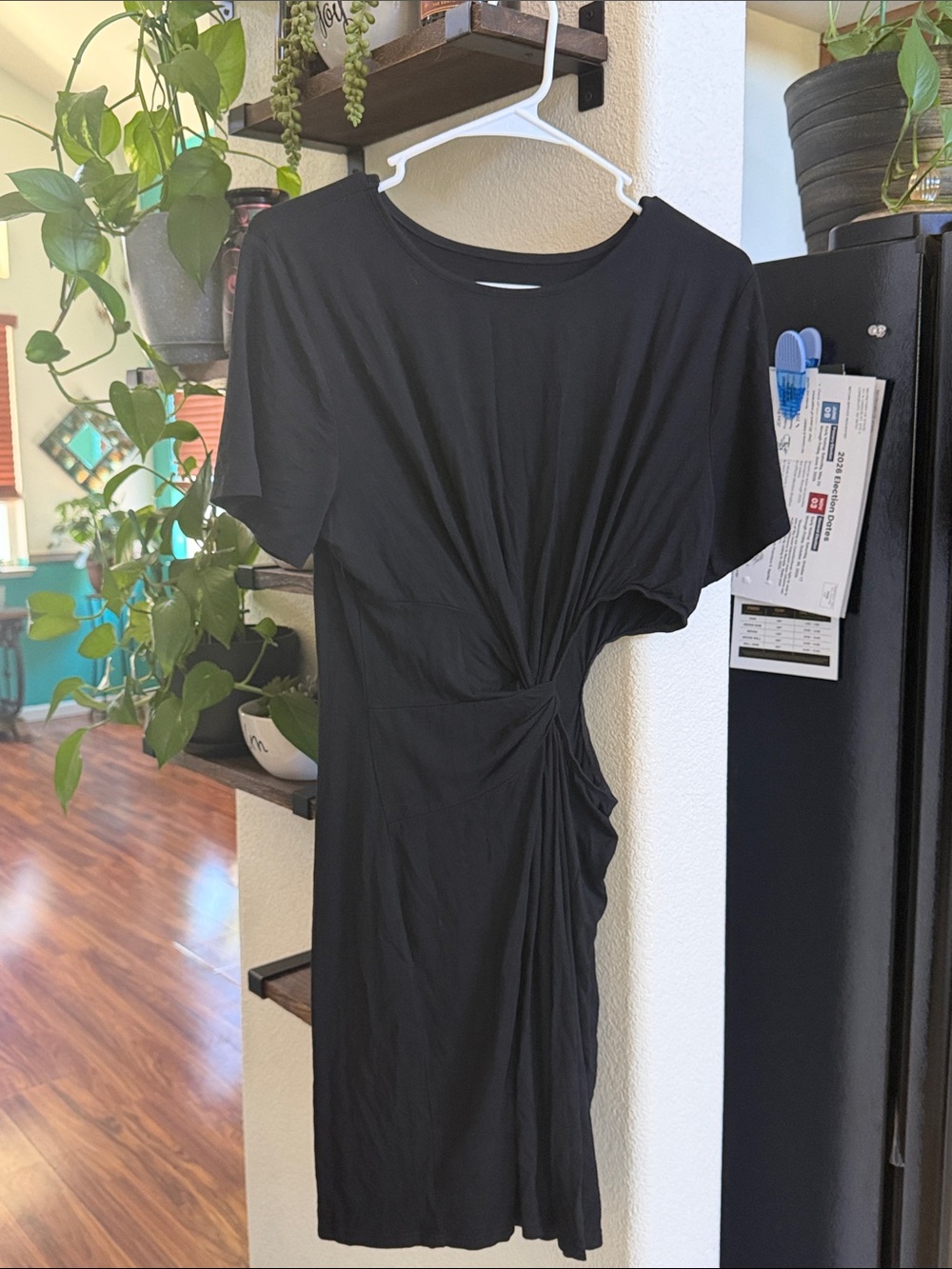 Black Twisted Knot Side Cut-Out Short Sleeve Dress - Like New